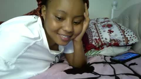 queen online show from December 2025 12:07:01 AM