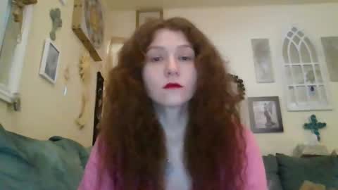 Snapshot of queencrimsonlvx chatting on February 2026 08:49:01 PM queencrimsonlvx online show from February 2026 08:49:01 PM