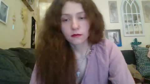Snapshot of queencrimsonlvx chatting on April 2026 11:53:01 PM queencrimsonlvx online show from April 2026 11:53:01 PM