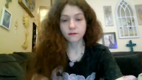 Snapshot of queencrimsonlvx chatting on July 2026 12:24:01 AM queencrimsonlvx online show from July 2026 12:24:01 AM
