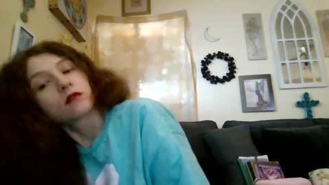Snapshot of queencrimsonlvx chatting on July 2026 01:22:01 AM queencrimsonlvx online show from July 2026 01:22:01 AM