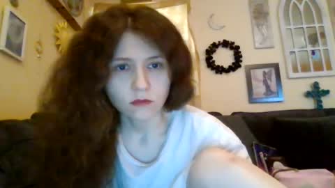 Snapshot of queencrimsonlvx chatting on July 2026 08:17:02 AM queencrimsonlvx online show from July 2026 08:17:02 AM
