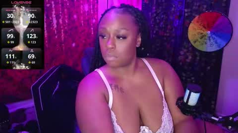 Queen Cherise Roze online show from November 2025 02:32:01 AM