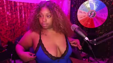 Snapshot of queencroze chatting on June 2026 02:01:02 PM Queen Cherise Roze online show from June 2026 02:01:02 PM