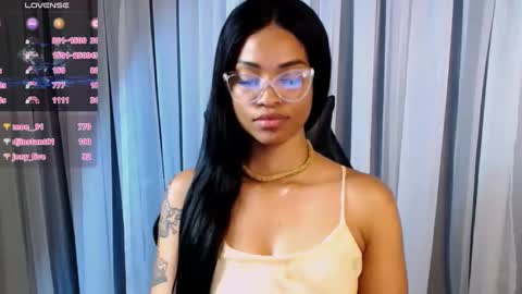Snapshot of queendom_ing chatting on May 2026 01:57:16 AM Sweet Goddess online show from May 2026 01:57:16 AM