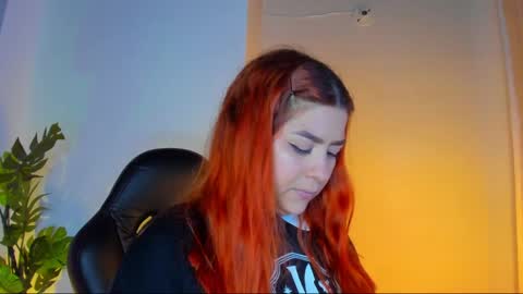 Snapshot of queengrett chatting on May 2026 06:04:01 PM Queen online show from May 2026 06:04:01 PM