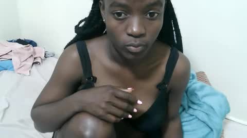 Snapshot of queenlatasha chatting on May 2026 08:42:01 AM Latasha online show from May 2026 08:42:01 AM