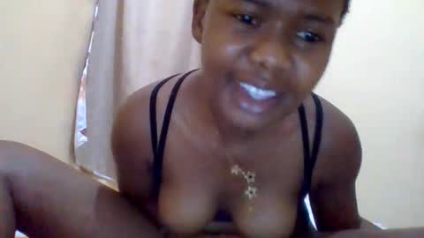 Snapshot of queenleona61 chatting on May 2026 10:19:02 AM queenleona61 online show from May 2026 10:19:02 AM