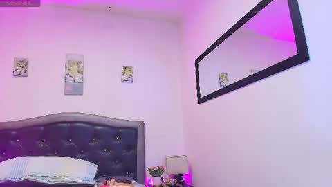 Snapshot of queenmature chatting on July 2026 12:09:01 PM VickyBoobss online show from July 2026 12:09:01 PM