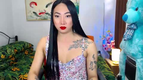 Snapshot of queenmistressts chatting on February 2025 07:20:01 AM QUEEN online show from February 2025 07:20:01 AM