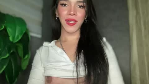 QUEEN online show from March 2026 03:00:01 AM