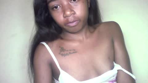 queennaya online show from July 2026 12:02:02 AM