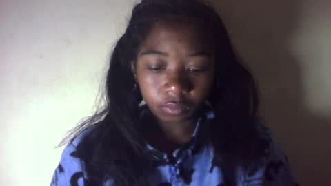 queennaya online show from July 2026 12:04:02 PM