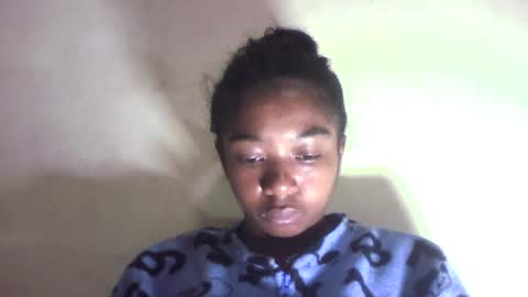 queennaya online show from August 2026 10:41:02 PM