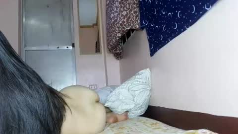 queennbbee online show from June 2026 02:43:01 PM