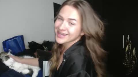 Nico online show from March 2025 04:49:01 AM