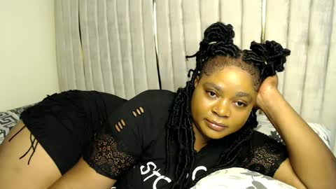 Snapshot of queenofsouls chatting on December 2024 02:09:01 AM . online show from December 2024 02:09:01 AM