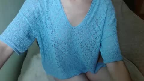 Snapshot of queenoftenderness chatting on February 2026 12:00:01 PM queenoftenderness online show from February 2026 12:00:01 PM