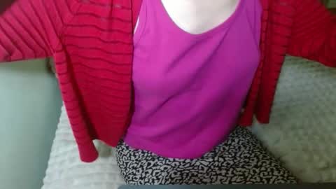 Snapshot of queenoftenderness chatting on February 2026 05:50:01 PM queenoftenderness online show from February 2026 05:50:01 PM