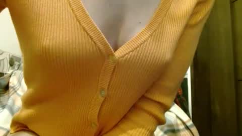 Snapshot of queenoftenderness chatting on February 2026 09:25:02 PM queenoftenderness online show from February 2026 09:25:02 PM