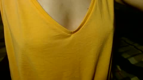 Snapshot of queenoftenderness chatting on June 2026 06:43:01 PM queenoftenderness online show from June 2026 06:43:01 PM