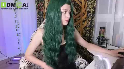 Snapshot of queenofwandss chatting on July 2026 08:26:02 PM follow my new insta online show from July 2026 08:26:02 PM