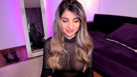 Snapshot of queenofyouredreams chatting on May 2026 09:55:01 PM Queennofyuredreams online show from May 2026 09:55:01 PM