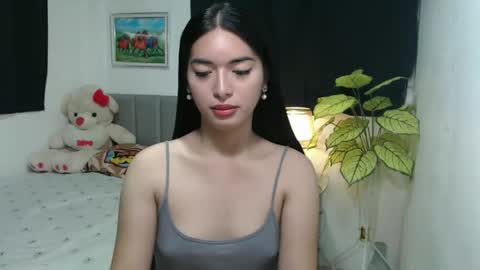 QueenPinay69 online show from October 2025 02:12:02 AM