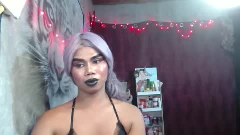 Snapshot of queenpinayebony_xx chatting on April 2026 07:07:02 PM queenpinayebony_xx online show from April 2026 07:07:02 PM