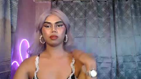Snapshot of queenpinayebony_xx chatting on April 2026 12:59:01 PM queenpinayebony_xx online show from April 2026 12:59:01 PM