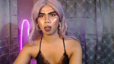 Snapshot of queenpinayebony_xx chatting on April 2026 01:41:02 PM queenpinayebony_xx online show from April 2026 01:41:02 PM
