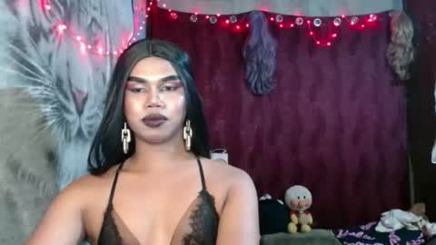Snapshot of queenpinayebony_xx chatting on May 2026 09:47:01 AM queenpinayebony_xx online show from May 2026 09:47:01 AM