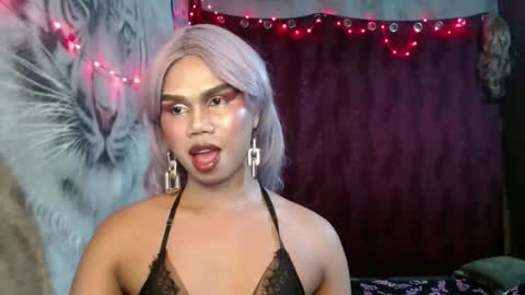 Snapshot of queenpinayebony_xx chatting on May 2026 11:39:02 AM queenpinayebony_xx online show from May 2026 11:39:02 AM