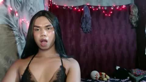 Snapshot of queenpinayebony_xx chatting on May 2026 12:59:01 PM queenpinayebony_xx online show from May 2026 12:59:01 PM