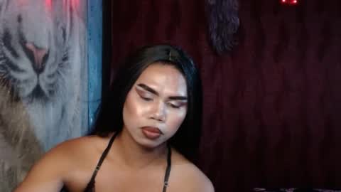 Snapshot of queenpinayebony_xx chatting on July 2026 03:49:02 PM queenpinayebony_xx online show from July 2026 03:49:02 PM