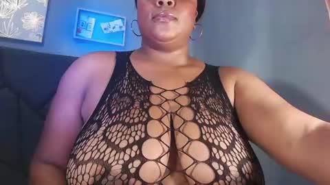 Snapshot of queenrachelbrown chatting on July 2026 10:52:01 PM queenrachelbrown online show from July 2026 10:52:01 PM