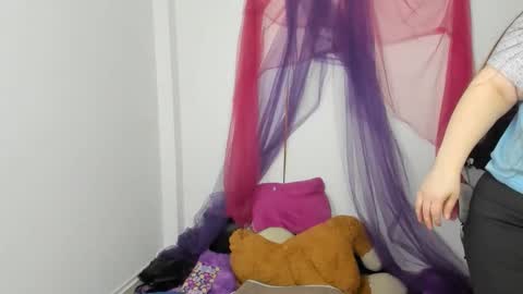 Samantha online show from April 2026 02:09:02 AM