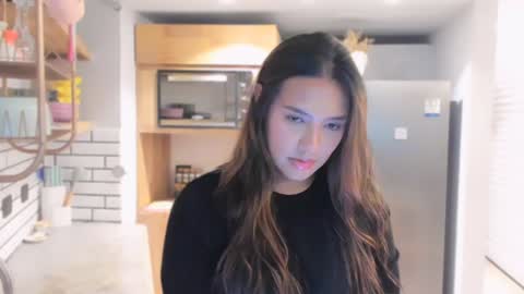 Val  -  online show from January 2025 11:43:01 PM