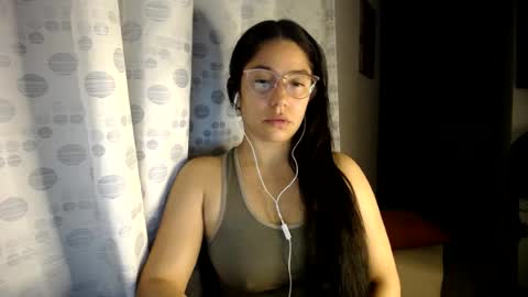 Snapshot of queenvictoria2023 chatting on June 2026 03:45:01 AM Paola online show from June 2026 03:45:01 AM