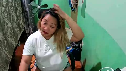 Snapshot of quelly40 chatting on May 2026 04:39:02 AM quelly40 online show from May 2026 04:39:02 AM