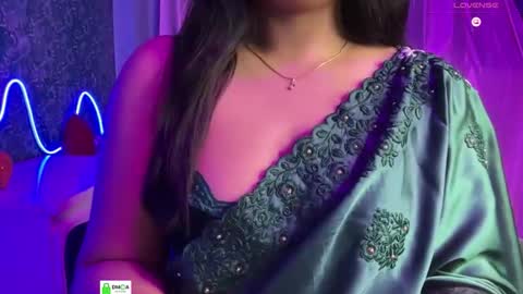 Snapshot of quest_queen chatting on April 2026 06:25:01 PM zaara online show from April 2026 06:25:01 PM