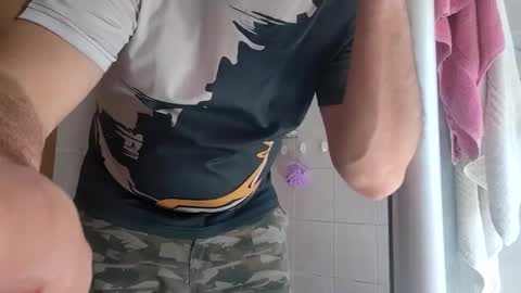 Snapshot of quintinvw0011 chatting on February 2026 06:39:02 AM quintinvw0011 online show from February 2026 06:39:02 AM