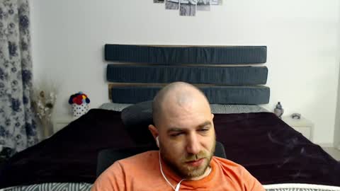 R0bila online show from January 2025 11:39:01 PM