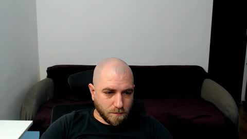 R0bila online show from November 2025 11:10:02 PM