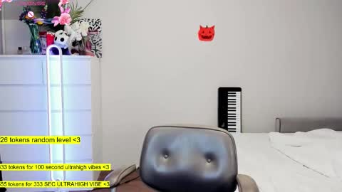 - online show from November 2025 12:32:02 AM