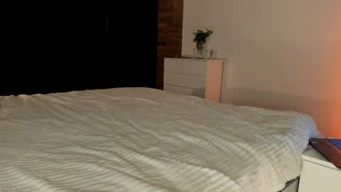 Sherryl online show from April 2026 06:31:02 PM