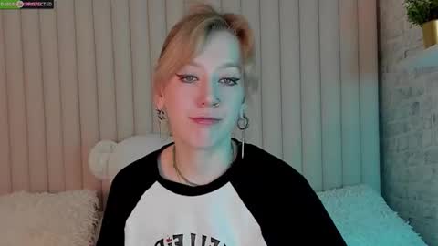 RachelCart online show from November 2025 03:06:01 AM