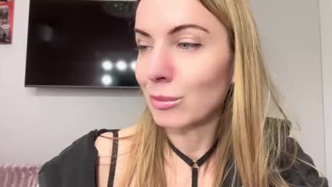 Rachel online show from February 2025 09:33:01 PM