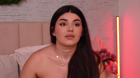 RachelSwaan online show from December 2024 01:22:01 PM