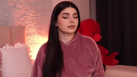 RachelSwaan online show from March 2025 04:46:01 AM